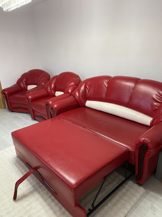 Canapea extensibilă cu fotolii din piele