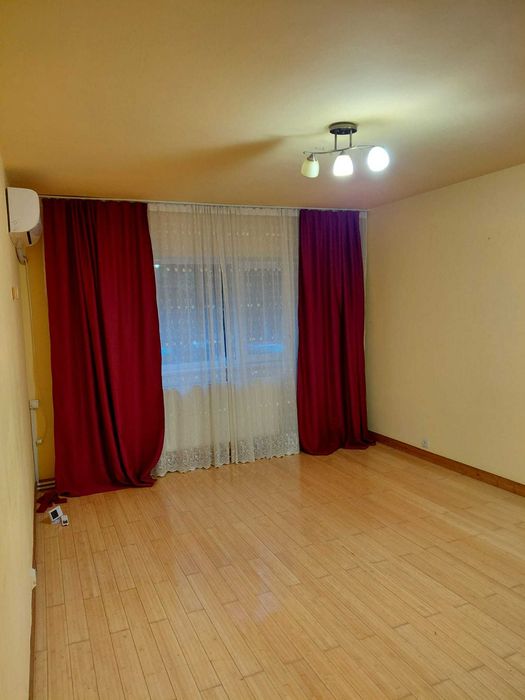 Apartament 3 camere decomandat