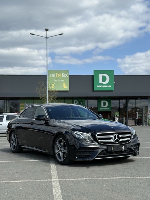 Mercedes-Benz E220d pachet AMG