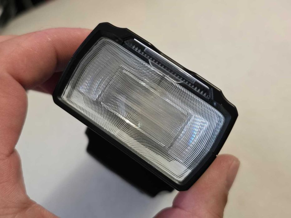 Blit Olympus FL-600R Electronic Flash, Wireless RC, LED 12mm