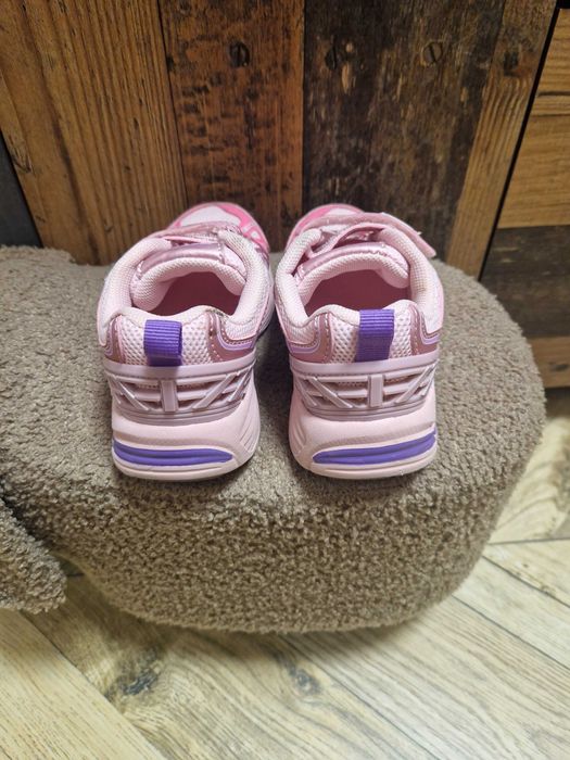 Два чифта детски маратонки за момиче