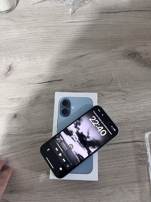iphone 16 256gb акб 90%