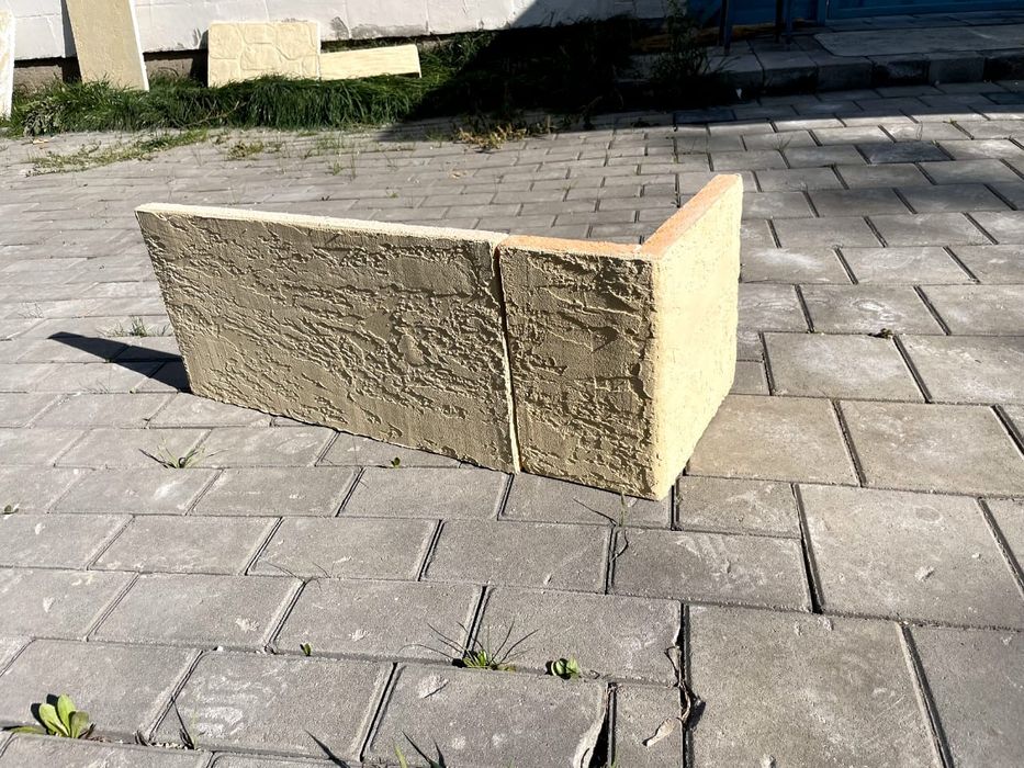 Продаются статуи