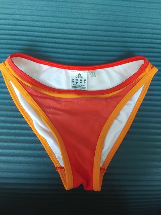 ADIDAS 100% оригинално долнище дамски бански, размер М