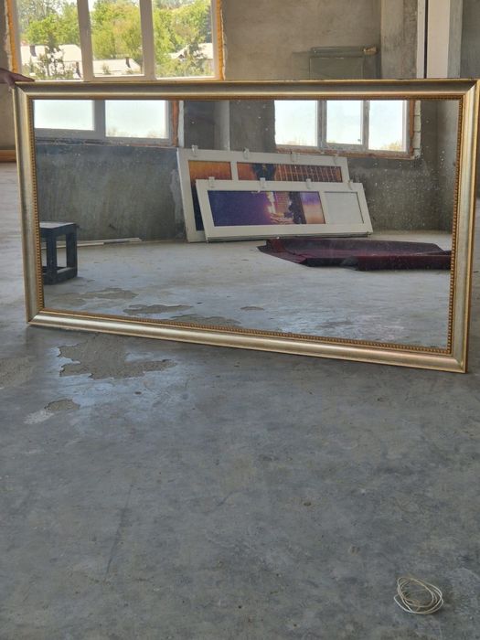 Oglizi Mari - Salon infrumusetare, club, bar