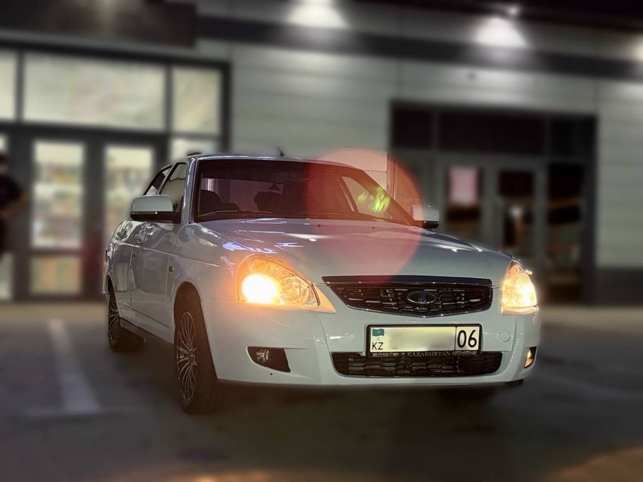 Продается Приора lux