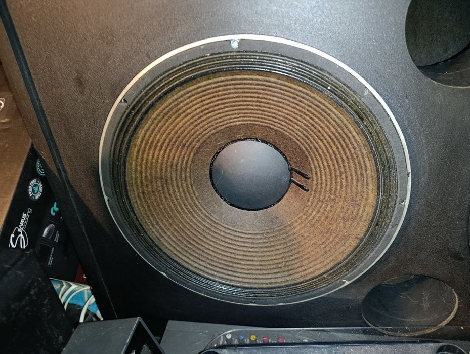 Difuzoare 15 jbl 2226 și 18 Jbl 2241