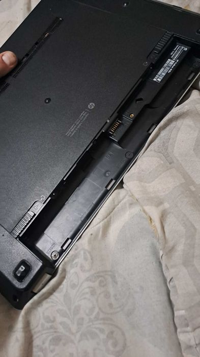 Продавам лаптоп HP Probook 4535s