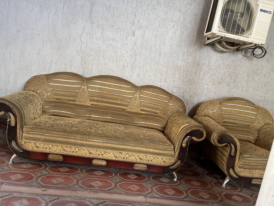 Диван и кресло 2 шт