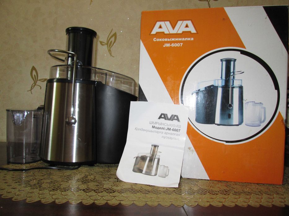 новая соковыжималка АVA.