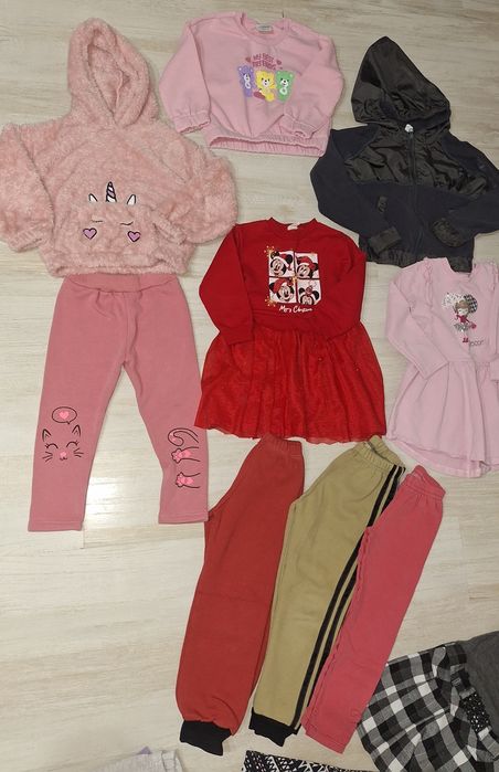 Голям лот дрешки подходящи за зимата за 5-6 години