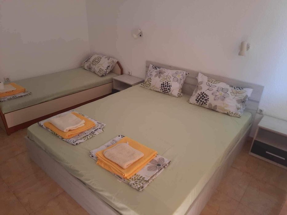 Семеен хотел Приморско