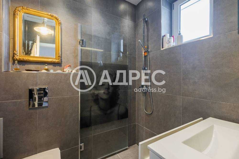 Продава се Двустаен апартамент в Варна, ЖП Гара - 60 кв.м за 2040 €/кв.м - Снимка #6