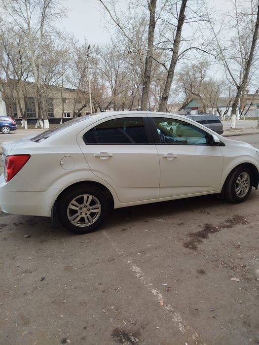 Продам Chevrolet Aveo T300, 2015