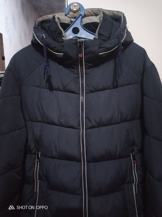 Продаю зимнюю куртку