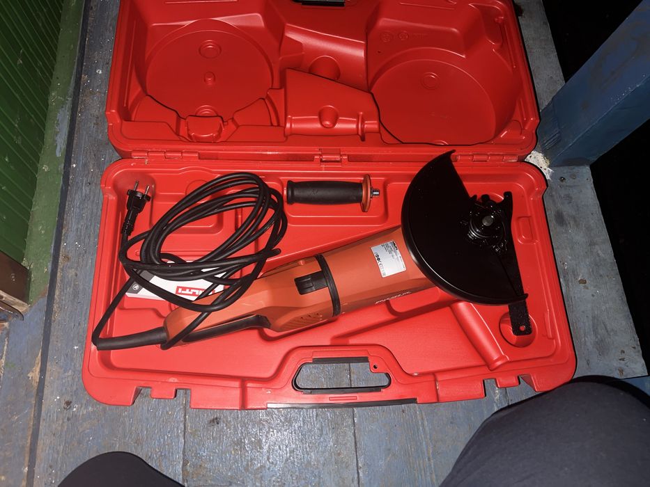 Vand sau schimb cu scule makita