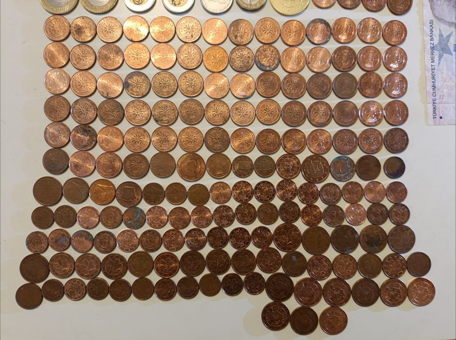 Monede de Colecție Aproximativ 222 Monede și Bancnotă 5 Lire Turcești