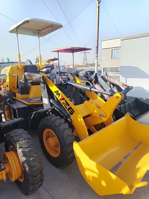 Фронтальная погрузчик