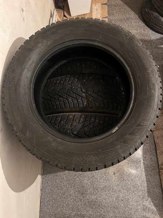 Шины Hankook 235/60/R18 4шт