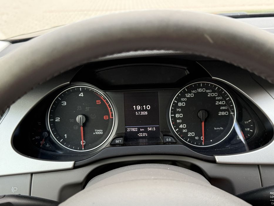 Audi a4 b8 2 tdi 143 cp