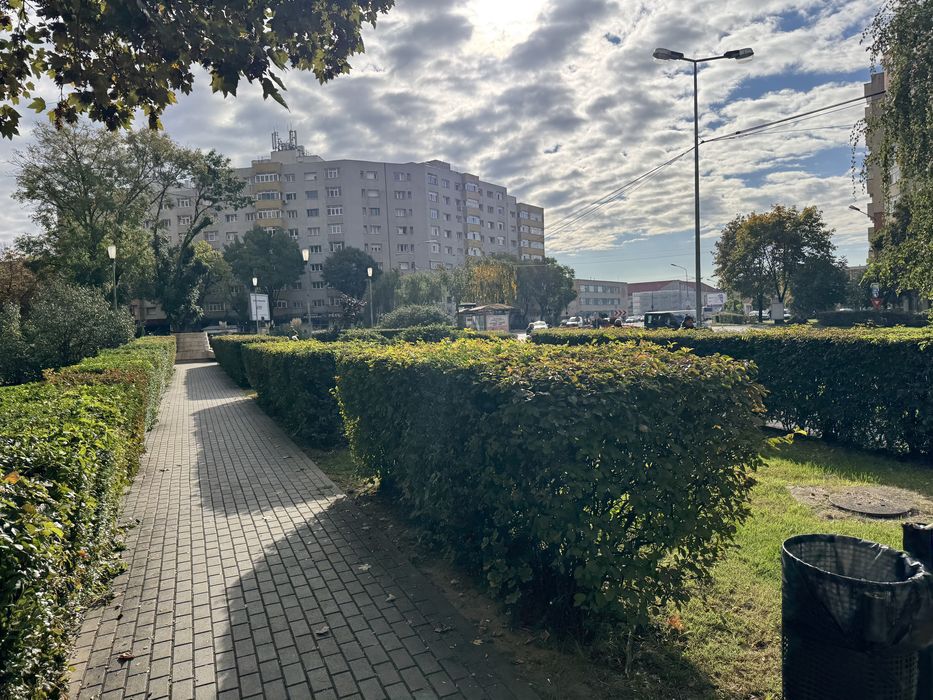 DE INCHIRIAT spatiu comercial SOARELUI