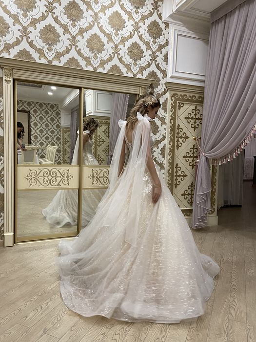 Свадебное платье. Kaspi red