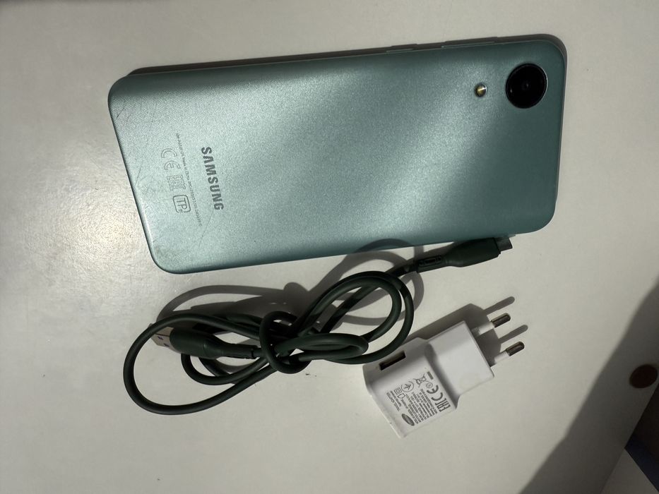 Продам самсунг А03