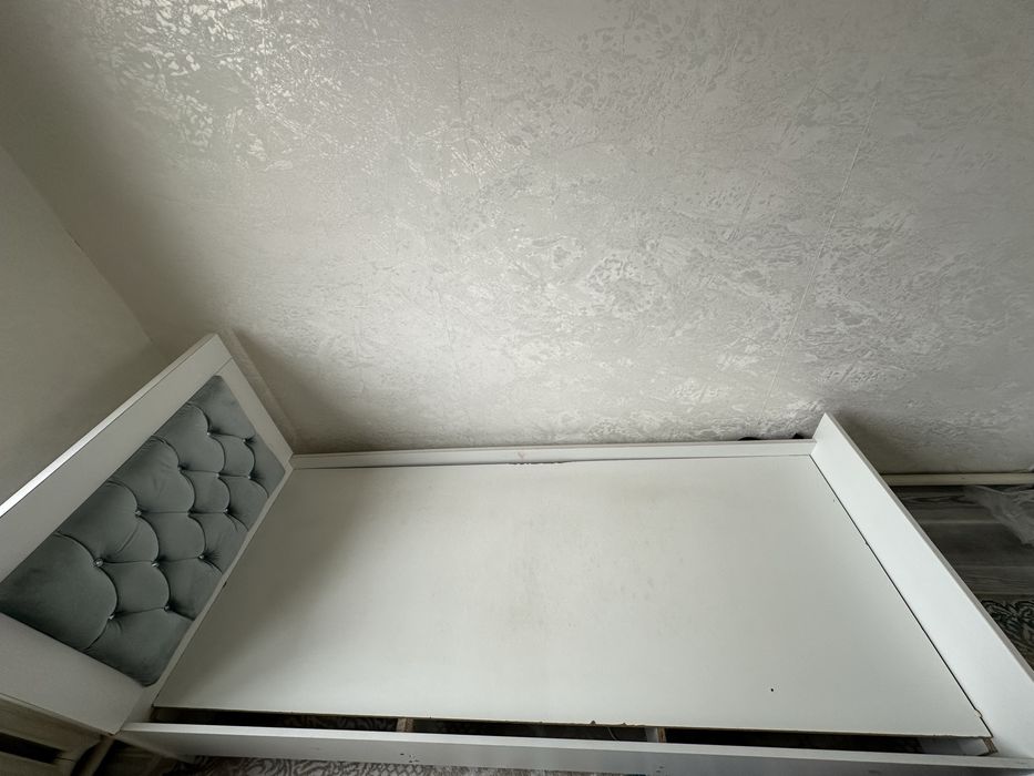 Односпальная кровать