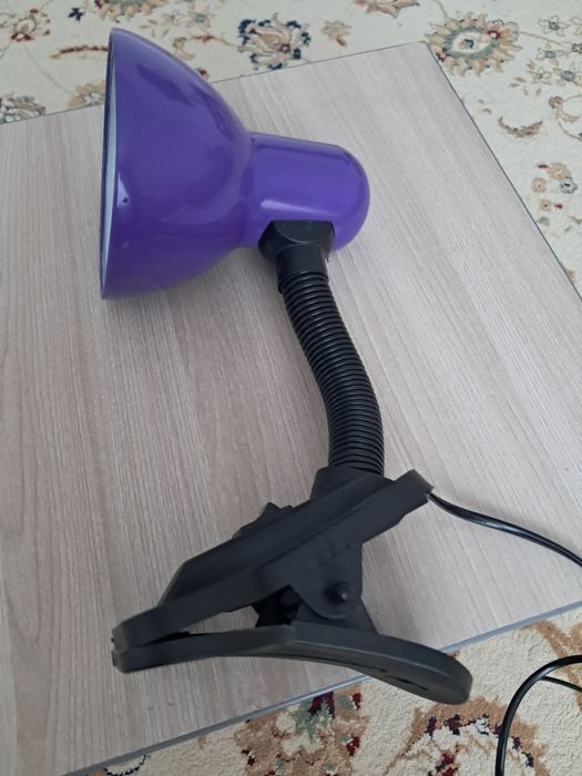 Светильник гибкий прищепка.