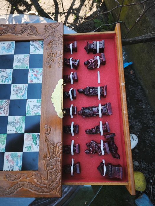 Set de șah tematic chinezesc
