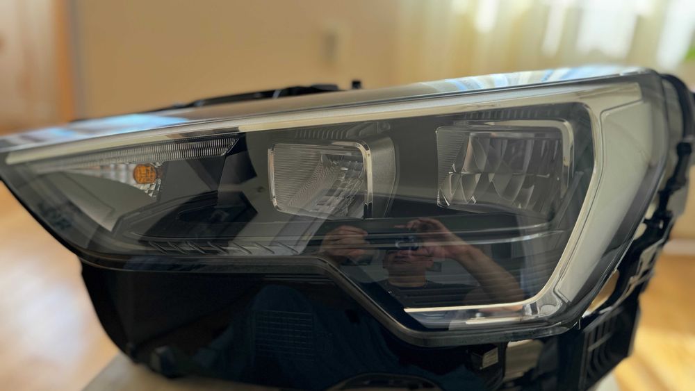 Оригинални LED фарове/фар за Ауди Audi Q3 2019+