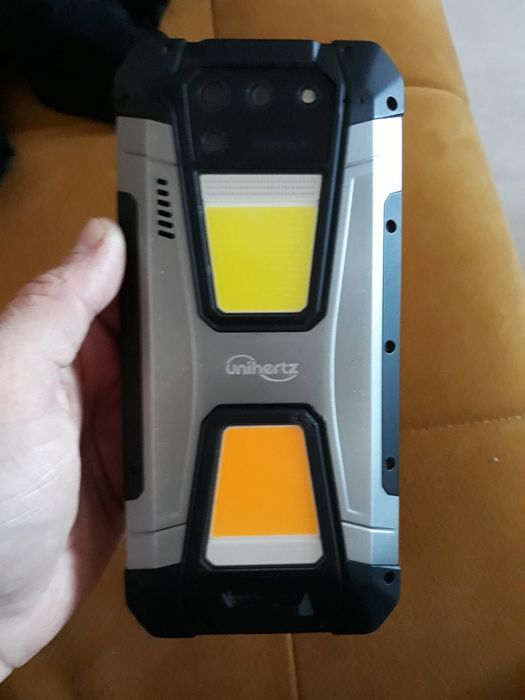 Продам 2 телефона