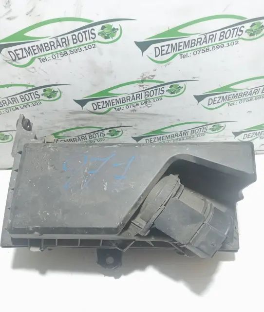 Carcasa filtru aer Mitsubishi Carisma 2001