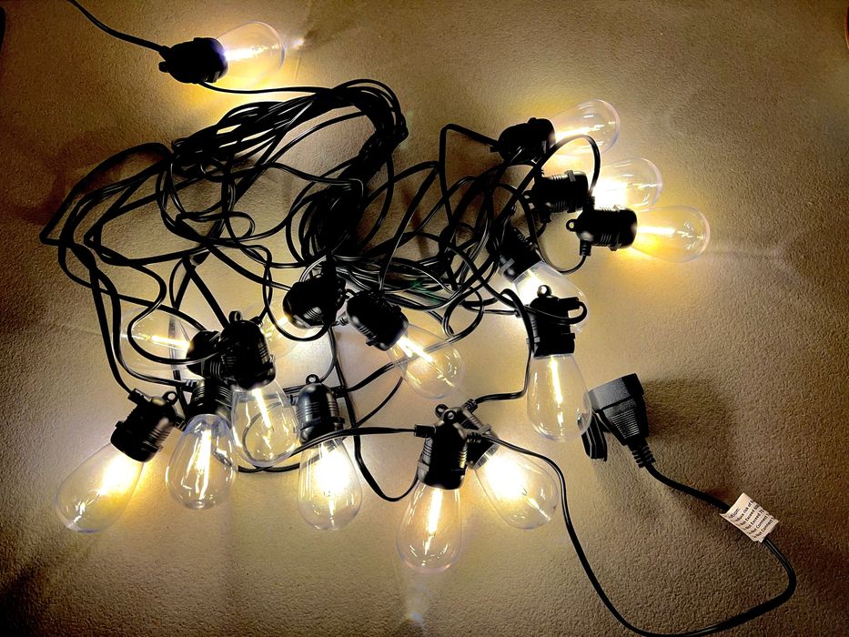 Ghirlandă 15M cap rotund si agatatoare pe fiecare dulie, 2 bec rezerva