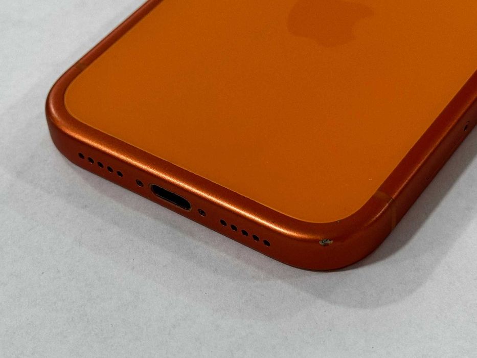 iPhone 17 Pro Cosmic Orange