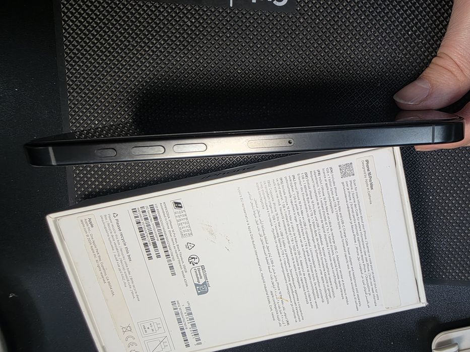 Iphone 16 pro max Black Titanium 256 gb като нов Гаранция