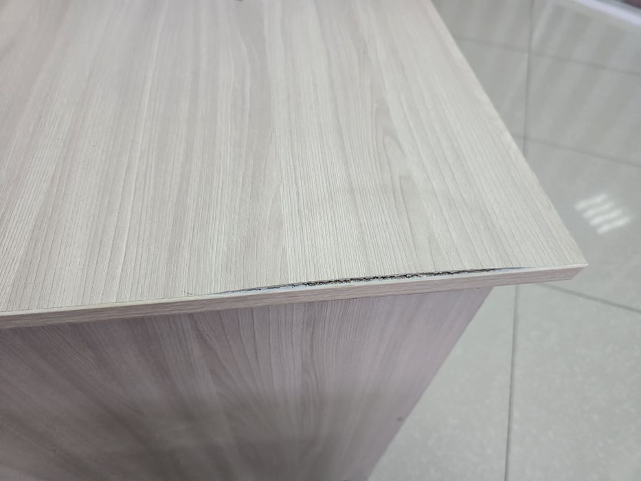 Продам стол и тумбу б/у 10000 тг