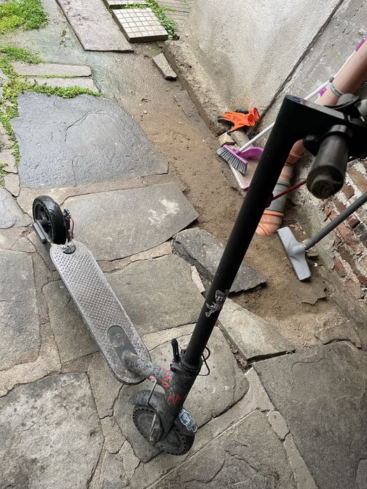 Xiaomi m365 тротинетка електическа