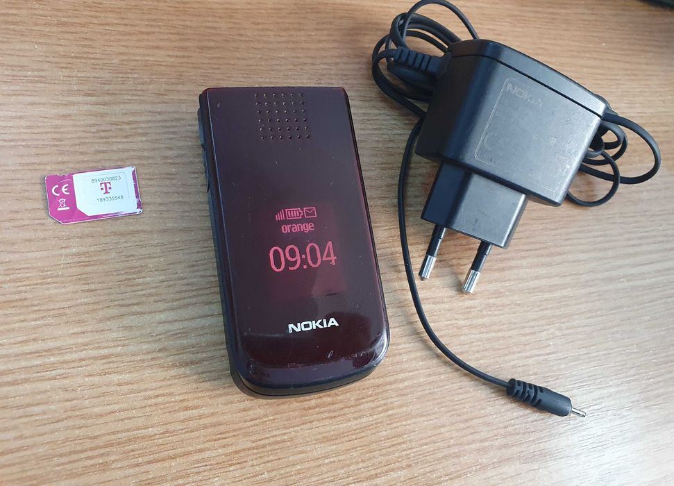 telefon Nokia 2720 clapeta taste butoane perfect functional