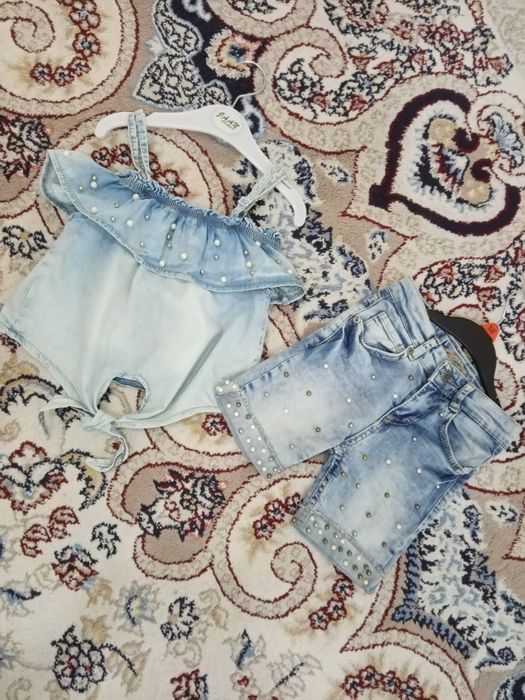 Джинсовый костюм на 4-5лет