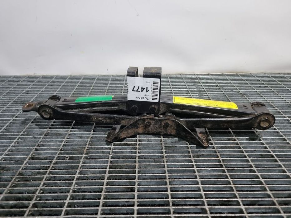 Cric Hyundai Tucson 2006 - 2010 (1477)