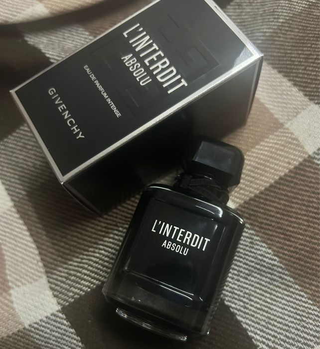 Givenchy L’interdit absolu
