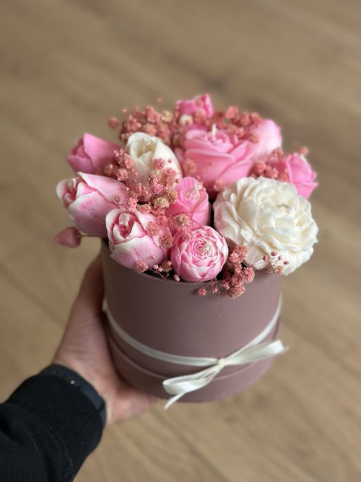 Букет рози от свещи