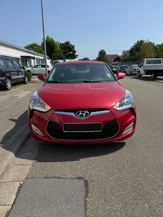 Vând Hyundai Veloster