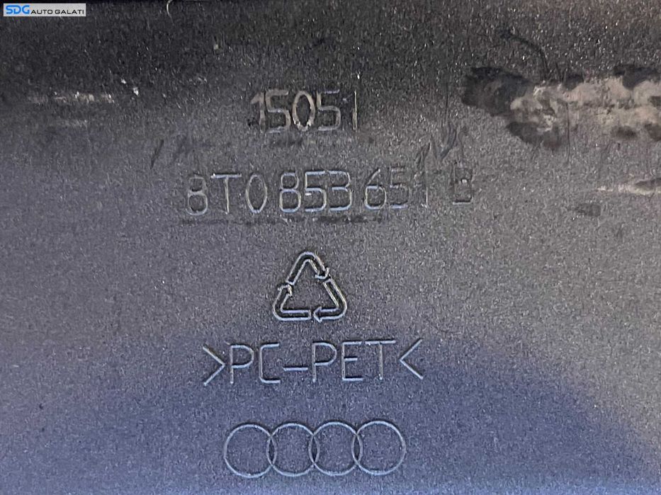 Grila cu Sigla Emblema cu Defect Audi A5 2008 - 2011 Cod 8T0853651B