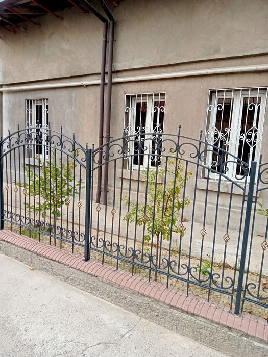 Продается дом с участком