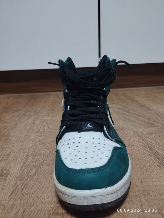Jordan 1 retro green