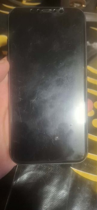 Vând iphone11 urgent