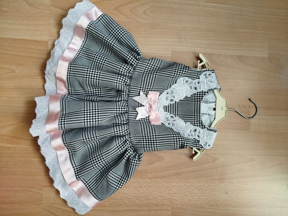 Роклички за малки дами