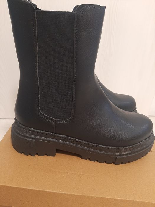 Ghete dama noi Marimea 39